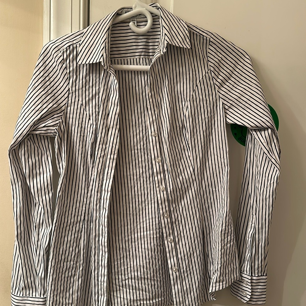Express work shirt. Women’s. Petite xxs. Never worn.